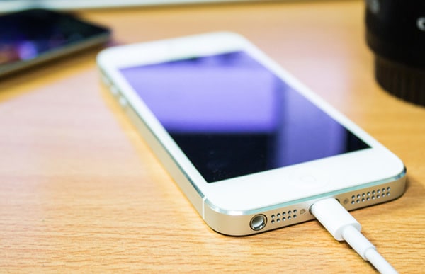 how-to-charge-your-iphone-much-faster-in-4-simple-tricks-2