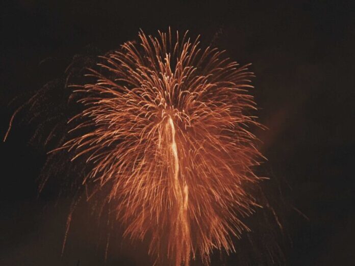 guide-to-taking-better-fireworks-photos-with-iphone-2